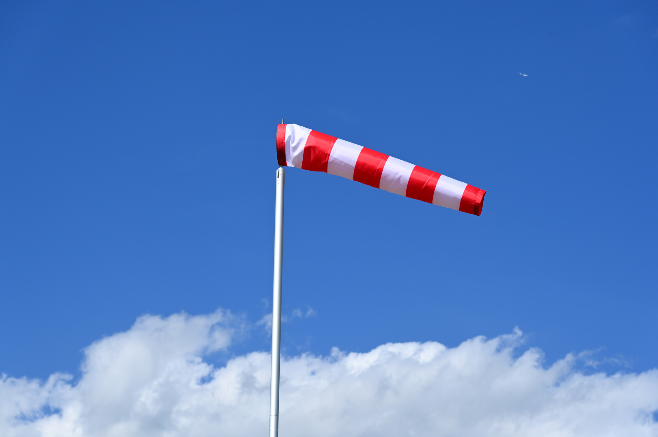 Sterling stutters as Starmer struggles
